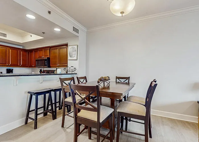 Gulf Front With Community Outdoor & Indoor Pool Hot Tub & Fitness Center Holiday home Gulf Shores