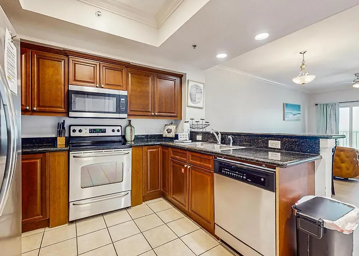 Gulf Front With Community Outdoor & Indoor Pool Hot Tub & Fitness Center *