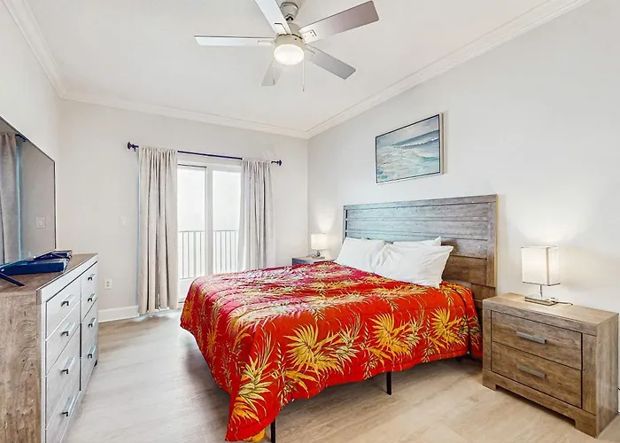 Gulf Front With Community Outdoor & Indoor Pool Hot Tub & Fitness Center