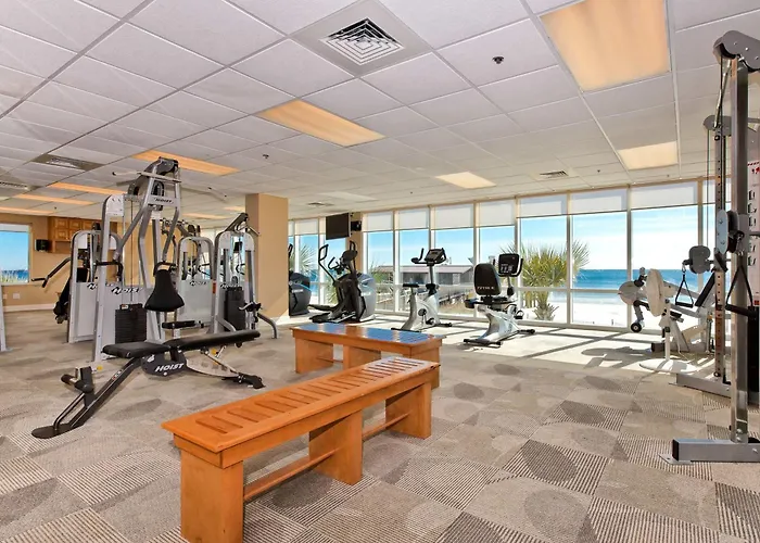 Gulf Front With Community Outdoor & Indoor Pool Hot Tub & Fitness Center Holiday home